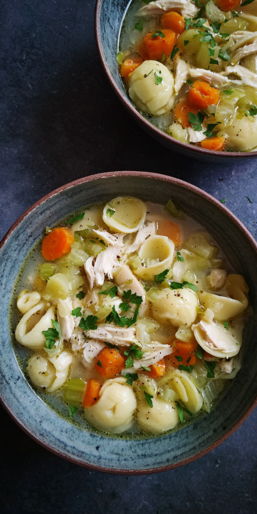 Klassische Hühner-Nudelsuppe | Wärmt von Innen 2026